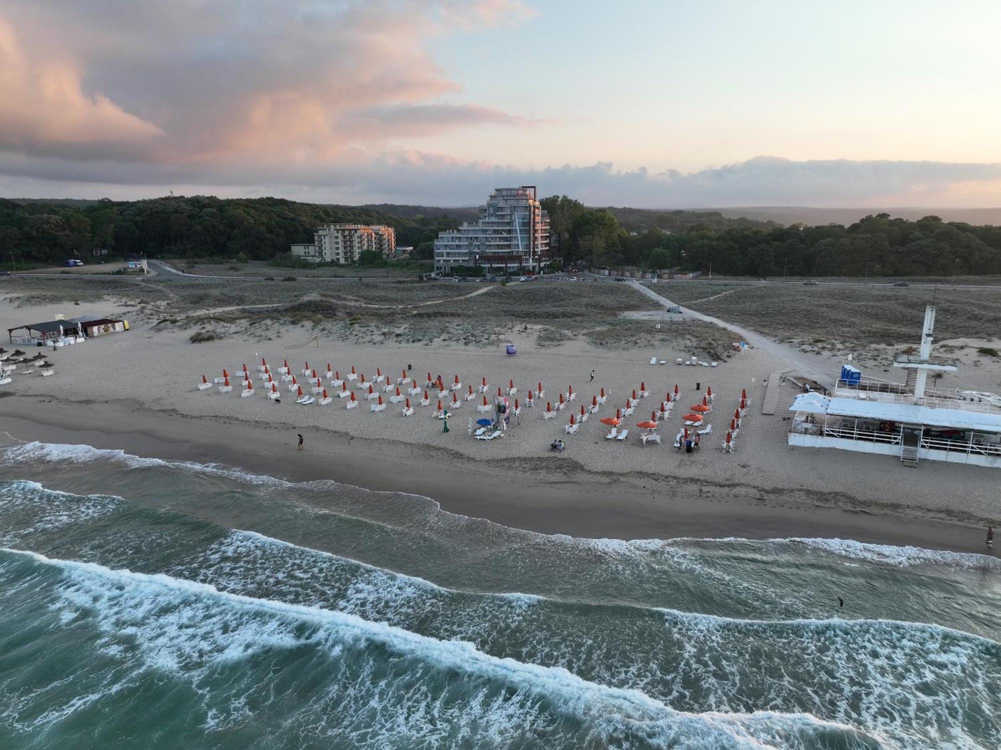 Allure Beach Resort Aparthotel Primorsko Ngoại thất bức ảnh